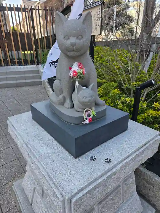 駒込妙義神社の{uncategorized: "未分類", other: "その他", undefined: "問題あり", building: "その他建物", grave: "お墓", sacred_gate: "鳥居", guardian: "狛犬", statue: "像", buddha: "仏像", history: "歴史", nature: "自然", garden: "庭園", animal: "動物", pagoda: "塔", temizu: "手水舎", mountain_gate: "山門・神門", sanctuary: "本殿・本堂", subordinate: "末社・摂社", art: "芸術", scenery: "景色", jizo: "地蔵", ema: "絵馬", goshuin: "御朱印", omikuji: "おみくじ", items: "授与品その他", amulet: "お守り", goshuincho: "御朱印帳", eats: "食事", festival: "お祭り", votive_dance: "神楽", shichigosan: "七五三参", wedding: "結婚式", experience: "体験その他", initially: "初詣", around: "周辺", anti_infection: "感染症対策"}