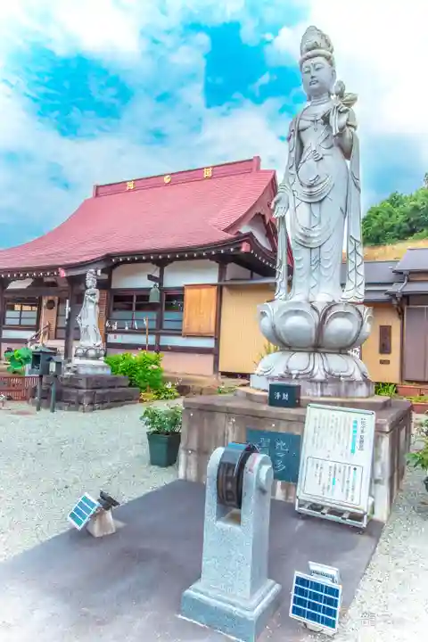 伊勢原 法泉寺の本殿・本堂