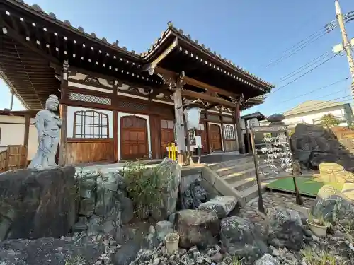 曹禅寺の{uncategorized: "未分類", other: "その他", undefined: "問題あり", building: "その他建物", grave: "お墓", sacred_gate: "鳥居", guardian: "狛犬", statue: "像", buddha: "仏像", history: "歴史", nature: "自然", garden: "庭園", animal: "動物", pagoda: "塔", temizu: "手水舎", mountain_gate: "山門・神門", sanctuary: "本殿・本堂", subordinate: "末社・摂社", art: "芸術", scenery: "景色", jizo: "地蔵", ema: "絵馬", goshuin: "御朱印", omikuji: "おみくじ", items: "授与品その他", amulet: "お守り", goshuincho: "御朱印帳", eats: "食事", festival: "お祭り", votive_dance: "神楽", shichigosan: "七五三参", wedding: "結婚式", experience: "体験その他", initially: "初詣", around: "周辺", anti_infection: "感染症対策"}