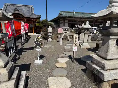 豊国神社の{uncategorized: "未分類", other: "その他", undefined: "問題あり", building: "その他建物", grave: "お墓", sacred_gate: "鳥居", guardian: "狛犬", statue: "像", buddha: "仏像", history: "歴史", nature: "自然", garden: "庭園", animal: "動物", pagoda: "塔", temizu: "手水舎", mountain_gate: "山門・神門", sanctuary: "本殿・本堂", subordinate: "末社・摂社", art: "芸術", scenery: "景色", jizo: "地蔵", ema: "絵馬", goshuin: "御朱印", omikuji: "おみくじ", items: "授与品その他", amulet: "お守り", goshuincho: "御朱印帳", eats: "食事", festival: "お祭り", votive_dance: "神楽", shichigosan: "七五三参", wedding: "結婚式", experience: "体験その他", initially: "初詣", around: "周辺", anti_infection: "感染症対策"}