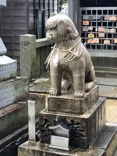 四所神社の狛犬