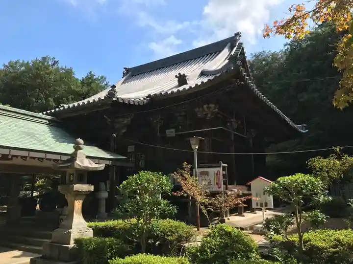 白峯寺の本殿・本堂