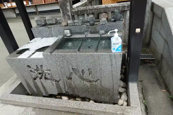 田村神社の手水舎