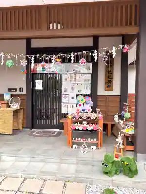 伊達神社の{uncategorized: "未分類", other: "その他", undefined: "問題あり", building: "その他建物", grave: "お墓", sacred_gate: "鳥居", guardian: "狛犬", statue: "像", buddha: "仏像", history: "歴史", nature: "自然", garden: "庭園", animal: "動物", pagoda: "塔", temizu: "手水舎", mountain_gate: "山門・神門", sanctuary: "本殿・本堂", subordinate: "末社・摂社", art: "芸術", scenery: "景色", jizo: "地蔵", ema: "絵馬", goshuin: "御朱印", omikuji: "おみくじ", items: "授与品その他", amulet: "お守り", goshuincho: "御朱印帳", eats: "食事", festival: "お祭り", votive_dance: "神楽", shichigosan: "七五三参", wedding: "結婚式", experience: "体験その他", initially: "初詣", around: "周辺", anti_infection: "感染症対策"}