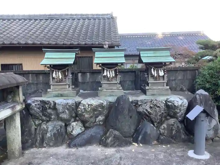 堤治神社の末社・摂社