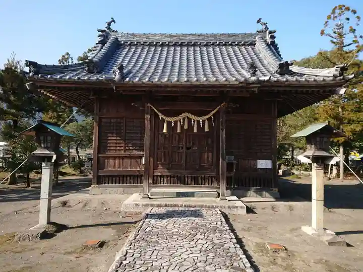 八幡神社の本殿・本堂