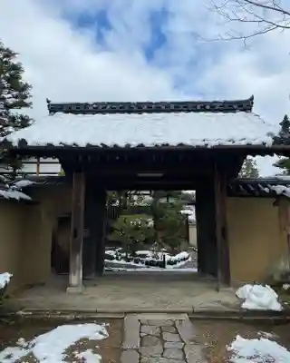 聚光院の山門・神門