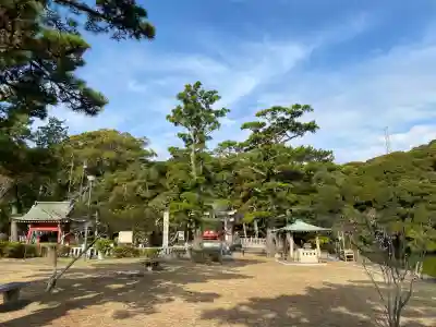 桜ヶ池池宮神社の{uncategorized: "未分類", other: "その他", undefined: "問題あり", building: "その他建物", grave: "お墓", sacred_gate: "鳥居", guardian: "狛犬", statue: "像", buddha: "仏像", history: "歴史", nature: "自然", garden: "庭園", animal: "動物", pagoda: "塔", temizu: "手水舎", mountain_gate: "山門・神門", sanctuary: "本殿・本堂", subordinate: "末社・摂社", art: "芸術", scenery: "景色", jizo: "地蔵", ema: "絵馬", goshuin: "御朱印", omikuji: "おみくじ", items: "授与品その他", amulet: "お守り", goshuincho: "御朱印帳", eats: "食事", festival: "お祭り", votive_dance: "神楽", shichigosan: "七五三参", wedding: "結婚式", experience: "体験その他", initially: "初詣", around: "周辺", anti_infection: "感染症対策"}