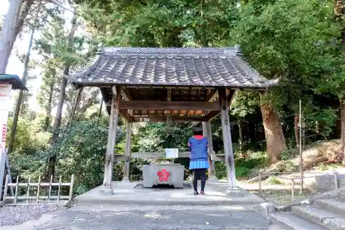 矢奈比賣神社（見付天神）の手水舎