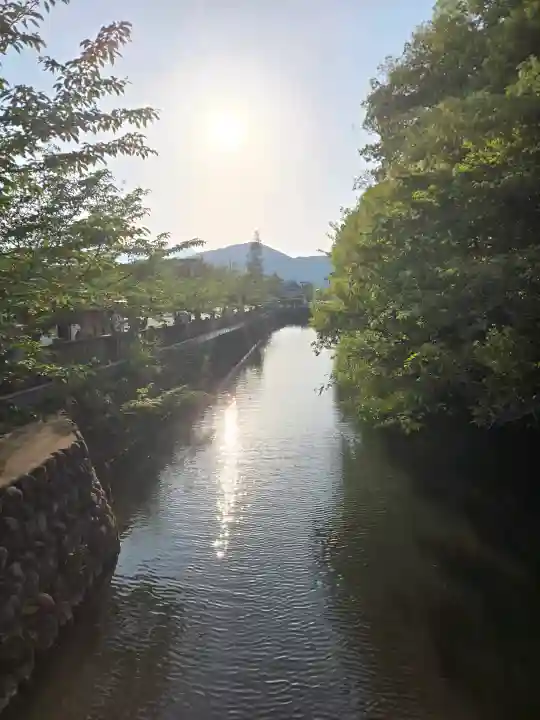 武田神社の{uncategorized: "未分類", other: "その他", undefined: "問題あり", building: "その他建物", grave: "お墓", sacred_gate: "鳥居", guardian: "狛犬", statue: "像", buddha: "仏像", history: "歴史", nature: "自然", garden: "庭園", animal: "動物", pagoda: "塔", temizu: "手水舎", mountain_gate: "山門・神門", sanctuary: "本殿・本堂", subordinate: "末社・摂社", art: "芸術", scenery: "景色", jizo: "地蔵", ema: "絵馬", goshuin: "御朱印", omikuji: "おみくじ", items: "授与品その他", amulet: "お守り", goshuincho: "御朱印帳", eats: "食事", festival: "お祭り", votive_dance: "神楽", shichigosan: "七五三参", wedding: "結婚式", experience: "体験その他", initially: "初詣", around: "周辺", anti_infection: "感染症対策"}