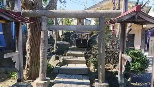 諏訪神社の鳥居