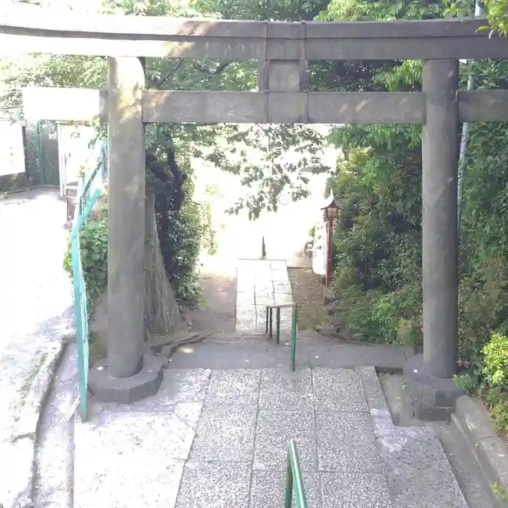 筑土八幡神社の鳥居