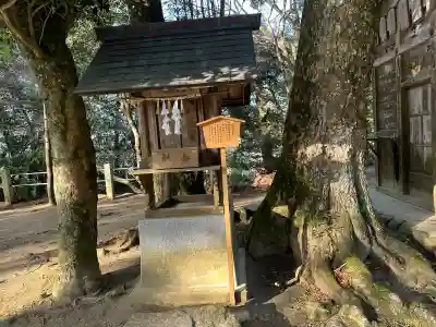 玉作湯神社の{uncategorized: "未分類", other: "その他", undefined: "問題あり", building: "その他建物", grave: "お墓", sacred_gate: "鳥居", guardian: "狛犬", statue: "像", buddha: "仏像", history: "歴史", nature: "自然", garden: "庭園", animal: "動物", pagoda: "塔", temizu: "手水舎", mountain_gate: "山門・神門", sanctuary: "本殿・本堂", subordinate: "末社・摂社", art: "芸術", scenery: "景色", jizo: "地蔵", ema: "絵馬", goshuin: "御朱印", omikuji: "おみくじ", items: "授与品その他", amulet: "お守り", goshuincho: "御朱印帳", eats: "食事", festival: "お祭り", votive_dance: "神楽", shichigosan: "七五三参", wedding: "結婚式", experience: "体験その他", initially: "初詣", around: "周辺", anti_infection: "感染症対策"}