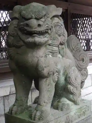 下御霊神社の狛犬