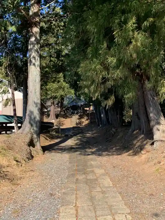 露垂根神社のその他建物