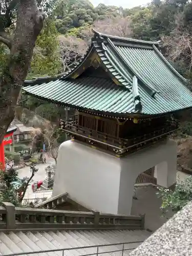 江島神社の{uncategorized: "未分類", other: "その他", undefined: "問題あり", building: "その他建物", grave: "お墓", sacred_gate: "鳥居", guardian: "狛犬", statue: "像", buddha: "仏像", history: "歴史", nature: "自然", garden: "庭園", animal: "動物", pagoda: "塔", temizu: "手水舎", mountain_gate: "山門・神門", sanctuary: "本殿・本堂", subordinate: "末社・摂社", art: "芸術", scenery: "景色", jizo: "地蔵", ema: "絵馬", goshuin: "御朱印", omikuji: "おみくじ", items: "授与品その他", amulet: "お守り", goshuincho: "御朱印帳", eats: "食事", festival: "お祭り", votive_dance: "神楽", shichigosan: "七五三参", wedding: "結婚式", experience: "体験その他", initially: "初詣", around: "周辺", anti_infection: "感染症対策"}