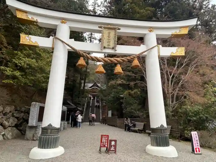 宝登山神社の{uncategorized: "未分類", other: "その他", undefined: "問題あり", building: "その他建物", grave: "お墓", sacred_gate: "鳥居", guardian: "狛犬", statue: "像", buddha: "仏像", history: "歴史", nature: "自然", garden: "庭園", animal: "動物", pagoda: "塔", temizu: "手水舎", mountain_gate: "山門・神門", sanctuary: "本殿・本堂", subordinate: "末社・摂社", art: "芸術", scenery: "景色", jizo: "地蔵", ema: "絵馬", goshuin: "御朱印", omikuji: "おみくじ", items: "授与品その他", amulet: "お守り", goshuincho: "御朱印帳", eats: "食事", festival: "お祭り", votive_dance: "神楽", shichigosan: "七五三参", wedding: "結婚式", experience: "体験その他", initially: "初詣", around: "周辺", anti_infection: "感染症対策"}
