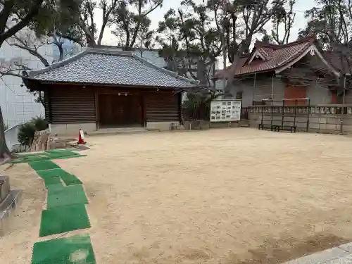 敏馬神社の{uncategorized: "未分類", other: "その他", undefined: "問題あり", building: "その他建物", grave: "お墓", sacred_gate: "鳥居", guardian: "狛犬", statue: "像", buddha: "仏像", history: "歴史", nature: "自然", garden: "庭園", animal: "動物", pagoda: "塔", temizu: "手水舎", mountain_gate: "山門・神門", sanctuary: "本殿・本堂", subordinate: "末社・摂社", art: "芸術", scenery: "景色", jizo: "地蔵", ema: "絵馬", goshuin: "御朱印", omikuji: "おみくじ", items: "授与品その他", amulet: "お守り", goshuincho: "御朱印帳", eats: "食事", festival: "お祭り", votive_dance: "神楽", shichigosan: "七五三参", wedding: "結婚式", experience: "体験その他", initially: "初詣", around: "周辺", anti_infection: "感染症対策"}