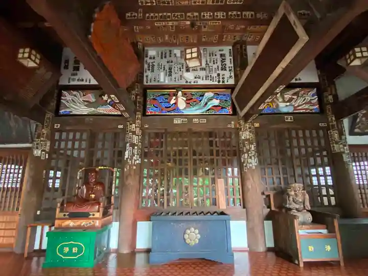 星谷寺の本殿・本堂