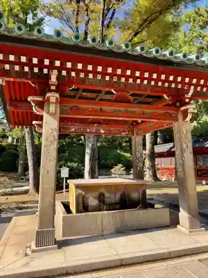 根津神社の手水舎