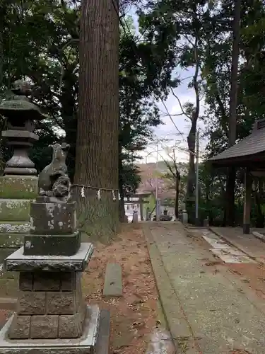 鹿殿神社の建物その他