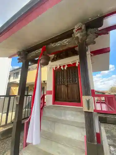 稲荷神社の本殿