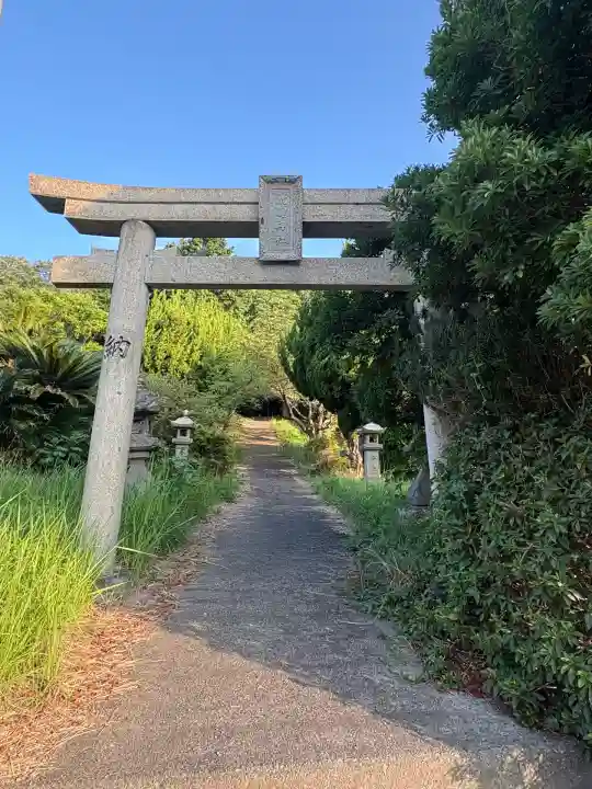 荒魂神社の鳥居