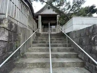 大師寺の{uncategorized: "未分類", other: "その他", undefined: "問題あり", building: "その他建物", grave: "お墓", sacred_gate: "鳥居", guardian: "狛犬", statue: "像", buddha: "仏像", history: "歴史", nature: "自然", garden: "庭園", animal: "動物", pagoda: "塔", temizu: "手水舎", mountain_gate: "山門・神門", sanctuary: "本殿・本堂", subordinate: "末社・摂社", art: "芸術", scenery: "景色", jizo: "地蔵", ema: "絵馬", goshuin: "御朱印", omikuji: "おみくじ", items: "授与品その他", amulet: "お守り", goshuincho: "御朱印帳", eats: "食事", festival: "お祭り", votive_dance: "神楽", shichigosan: "七五三参", wedding: "結婚式", experience: "体験その他", initially: "初詣", around: "周辺", anti_infection: "感染症対策"}