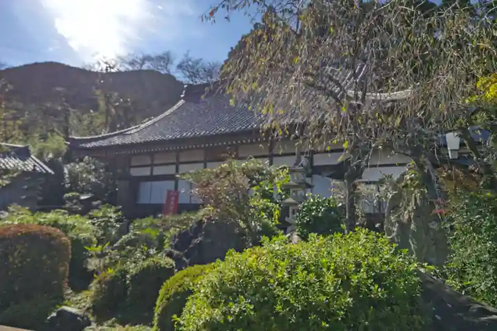 弓削寺の本殿・本堂