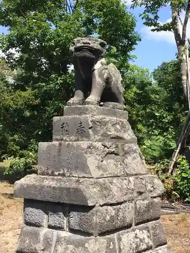 共成神社の狛犬