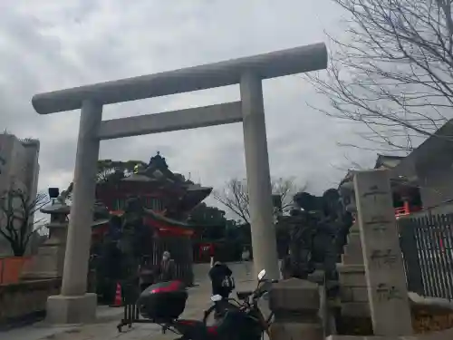千葉神社の{uncategorized: "未分類", other: "その他", undefined: "問題あり", building: "その他建物", grave: "お墓", sacred_gate: "鳥居", guardian: "狛犬", statue: "像", buddha: "仏像", history: "歴史", nature: "自然", garden: "庭園", animal: "動物", pagoda: "塔", temizu: "手水舎", mountain_gate: "山門・神門", sanctuary: "本殿・本堂", subordinate: "末社・摂社", art: "芸術", scenery: "景色", jizo: "地蔵", ema: "絵馬", goshuin: "御朱印", omikuji: "おみくじ", items: "授与品その他", amulet: "お守り", goshuincho: "御朱印帳", eats: "食事", festival: "お祭り", votive_dance: "神楽", shichigosan: "七五三参", wedding: "結婚式", experience: "体験その他", initially: "初詣", around: "周辺", anti_infection: "感染症対策"}