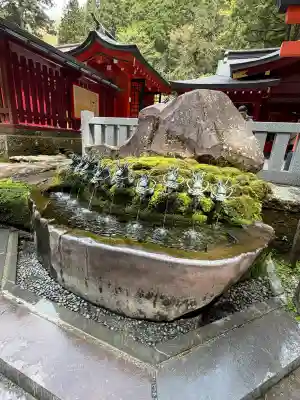 九頭龍神社新宮の{uncategorized: "未分類", other: "その他", undefined: "問題あり", building: "その他建物", grave: "お墓", sacred_gate: "鳥居", guardian: "狛犬", statue: "像", buddha: "仏像", history: "歴史", nature: "自然", garden: "庭園", animal: "動物", pagoda: "塔", temizu: "手水舎", mountain_gate: "山門・神門", sanctuary: "本殿・本堂", subordinate: "末社・摂社", art: "芸術", scenery: "景色", jizo: "地蔵", ema: "絵馬", goshuin: "御朱印", omikuji: "おみくじ", items: "授与品その他", amulet: "お守り", goshuincho: "御朱印帳", eats: "食事", festival: "お祭り", votive_dance: "神楽", shichigosan: "七五三参", wedding: "結婚式", experience: "体験その他", initially: "初詣", around: "周辺", anti_infection: "感染症対策"}