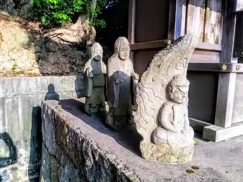 熊野神社（新田熊野神社）の像