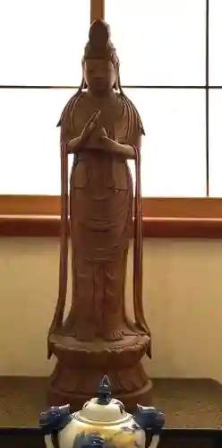 眞言寺の{uncategorized: "未分類", other: "その他", undefined: "問題あり", building: "その他建物", grave: "お墓", sacred_gate: "鳥居", guardian: "狛犬", statue: "像", buddha: "仏像", history: "歴史", nature: "自然", garden: "庭園", animal: "動物", pagoda: "塔", temizu: "手水舎", mountain_gate: "山門・神門", sanctuary: "本殿・本堂", subordinate: "末社・摂社", art: "芸術", scenery: "景色", jizo: "地蔵", ema: "絵馬", goshuin: "御朱印", omikuji: "おみくじ", items: "授与品その他", amulet: "お守り", goshuincho: "御朱印帳", eats: "食事", festival: "お祭り", votive_dance: "神楽", shichigosan: "七五三参", wedding: "結婚式", experience: "体験その他", initially: "初詣", around: "周辺", anti_infection: "感染症対策"}