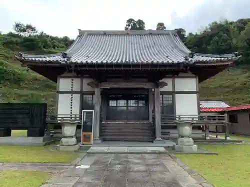 萬光寺の本殿・本堂