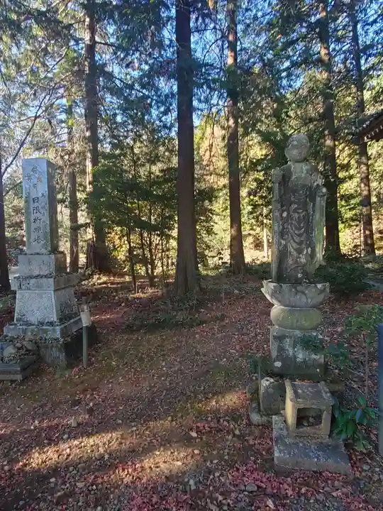 鶏足寺のその他建物