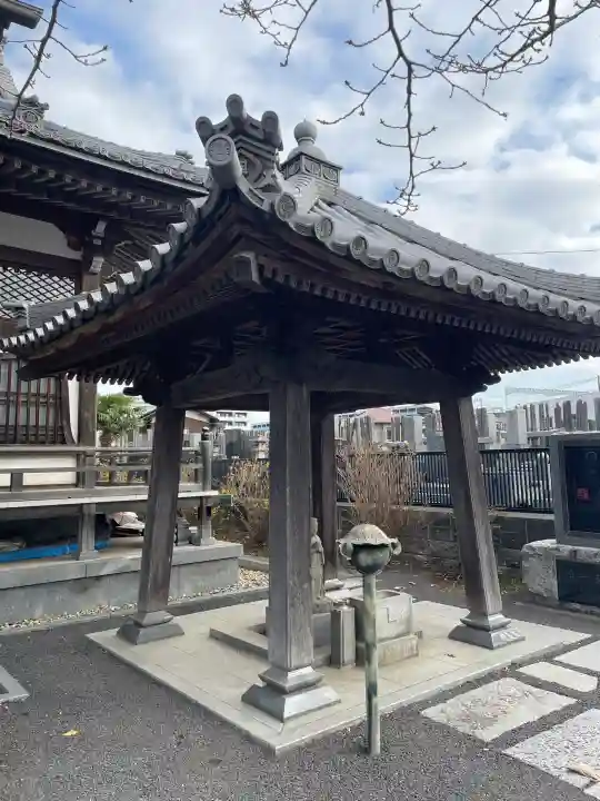 廣龍寺の{uncategorized: "未分類", other: "その他", undefined: "問題あり", building: "その他建物", grave: "お墓", sacred_gate: "鳥居", guardian: "狛犬", statue: "像", buddha: "仏像", history: "歴史", nature: "自然", garden: "庭園", animal: "動物", pagoda: "塔", temizu: "手水舎", mountain_gate: "山門・神門", sanctuary: "本殿・本堂", subordinate: "末社・摂社", art: "芸術", scenery: "景色", jizo: "地蔵", ema: "絵馬", goshuin: "御朱印", omikuji: "おみくじ", items: "授与品その他", amulet: "お守り", goshuincho: "御朱印帳", eats: "食事", festival: "お祭り", votive_dance: "神楽", shichigosan: "七五三参", wedding: "結婚式", experience: "体験その他", initially: "初詣", around: "周辺", anti_infection: "感染症対策"}