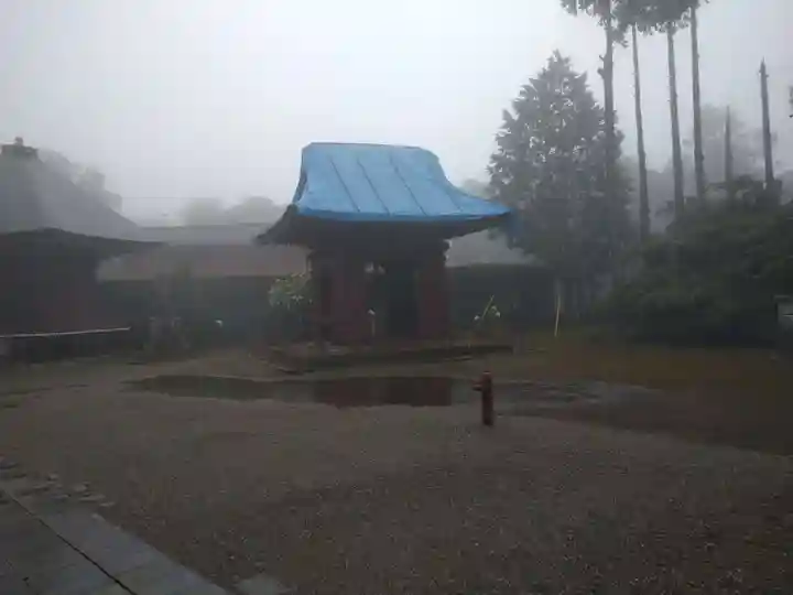 神野寺の山門・神門