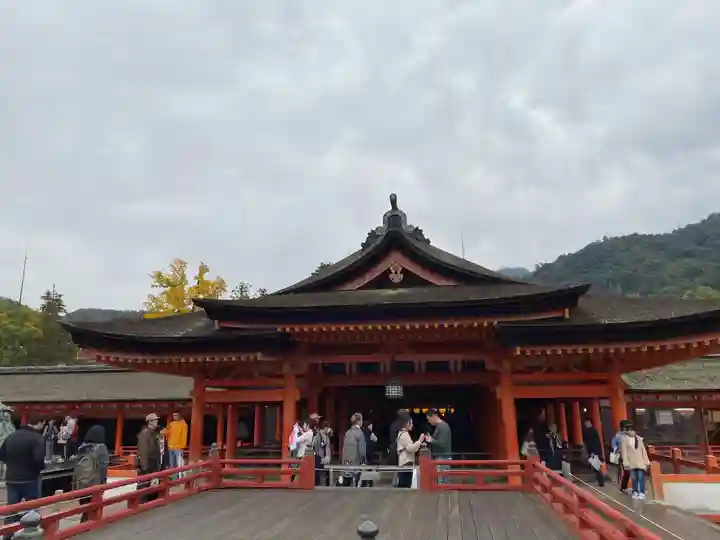 厳島神社の本殿・本堂