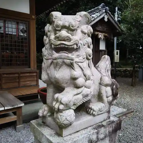 温泉神社の狛犬