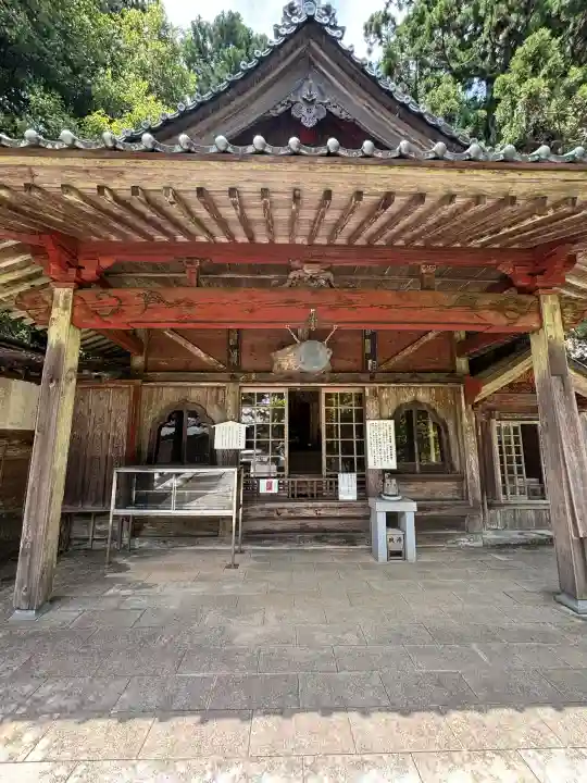 金剛證寺の{uncategorized: "未分類", other: "その他", undefined: "問題あり", building: "その他建物", grave: "お墓", sacred_gate: "鳥居", guardian: "狛犬", statue: "像", buddha: "仏像", history: "歴史", nature: "自然", garden: "庭園", animal: "動物", pagoda: "塔", temizu: "手水舎", mountain_gate: "山門・神門", sanctuary: "本殿・本堂", subordinate: "末社・摂社", art: "芸術", scenery: "景色", jizo: "地蔵", ema: "絵馬", goshuin: "御朱印", omikuji: "おみくじ", items: "授与品その他", amulet: "お守り", goshuincho: "御朱印帳", eats: "食事", festival: "お祭り", votive_dance: "神楽", shichigosan: "七五三参", wedding: "結婚式", experience: "体験その他", initially: "初詣", around: "周辺", anti_infection: "感染症対策"}