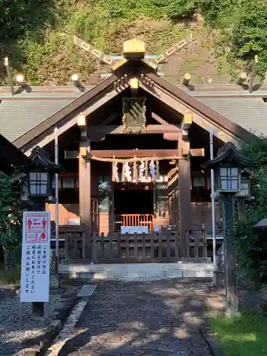 新羽杉山神社の本殿・本堂