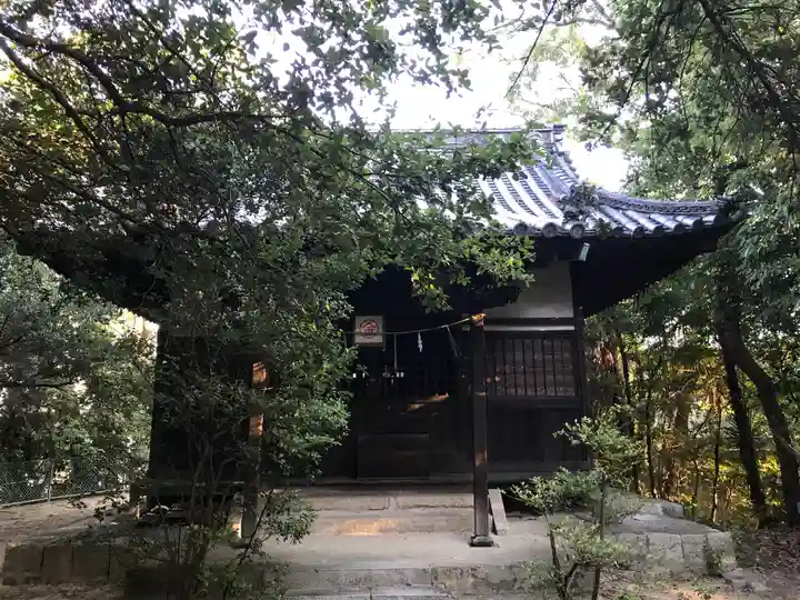宇夫階神社の末社・摂社