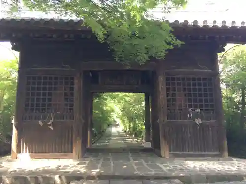 輪王寺の山門