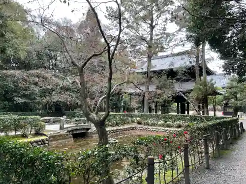 妙興報恩禅寺（妙興寺）の{uncategorized: "未分類", other: "その他", undefined: "問題あり", building: "その他建物", grave: "お墓", sacred_gate: "鳥居", guardian: "狛犬", statue: "像", buddha: "仏像", history: "歴史", nature: "自然", garden: "庭園", animal: "動物", pagoda: "塔", temizu: "手水舎", mountain_gate: "山門・神門", sanctuary: "本殿・本堂", subordinate: "末社・摂社", art: "芸術", scenery: "景色", jizo: "地蔵", ema: "絵馬", goshuin: "御朱印", omikuji: "おみくじ", items: "授与品その他", amulet: "お守り", goshuincho: "御朱印帳", eats: "食事", festival: "お祭り", votive_dance: "神楽", shichigosan: "七五三参", wedding: "結婚式", experience: "体験その他", initially: "初詣", around: "周辺", anti_infection: "感染症対策"}