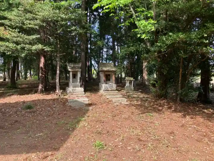 下蒲生蒲生神社の{uncategorized: "未分類", other: "その他", undefined: "問題あり", building: "その他建物", grave: "お墓", sacred_gate: "鳥居", guardian: "狛犬", statue: "像", buddha: "仏像", history: "歴史", nature: "自然", garden: "庭園", animal: "動物", pagoda: "塔", temizu: "手水舎", mountain_gate: "山門・神門", sanctuary: "本殿・本堂", subordinate: "末社・摂社", art: "芸術", scenery: "景色", jizo: "地蔵", ema: "絵馬", goshuin: "御朱印", omikuji: "おみくじ", items: "授与品その他", amulet: "お守り", goshuincho: "御朱印帳", eats: "食事", festival: "お祭り", votive_dance: "神楽", shichigosan: "七五三参", wedding: "結婚式", experience: "体験その他", initially: "初詣", around: "周辺", anti_infection: "感染症対策"}