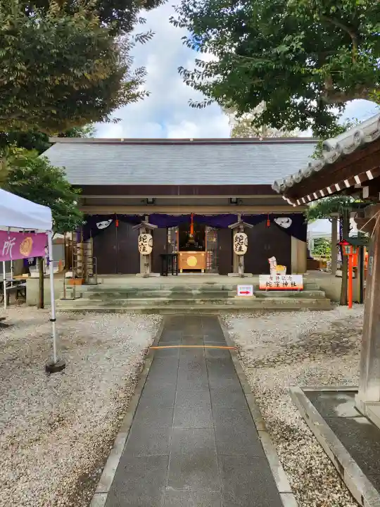 蛇窪神社の{uncategorized: "未分類", other: "その他", undefined: "問題あり", building: "その他建物", grave: "お墓", sacred_gate: "鳥居", guardian: "狛犬", statue: "像", buddha: "仏像", history: "歴史", nature: "自然", garden: "庭園", animal: "動物", pagoda: "塔", temizu: "手水舎", mountain_gate: "山門・神門", sanctuary: "本殿・本堂", subordinate: "末社・摂社", art: "芸術", scenery: "景色", jizo: "地蔵", ema: "絵馬", goshuin: "御朱印", omikuji: "おみくじ", items: "授与品その他", amulet: "お守り", goshuincho: "御朱印帳", eats: "食事", festival: "お祭り", votive_dance: "神楽", shichigosan: "七五三参", wedding: "結婚式", experience: "体験その他", initially: "初詣", around: "周辺", anti_infection: "感染症対策"}