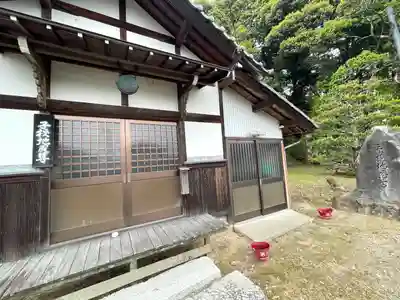 三ツ橋地蔵堂(滋賀県)