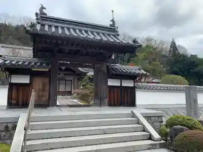 神谷山金蔵院の山門・神門