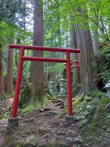 瀞川稲荷の鳥居